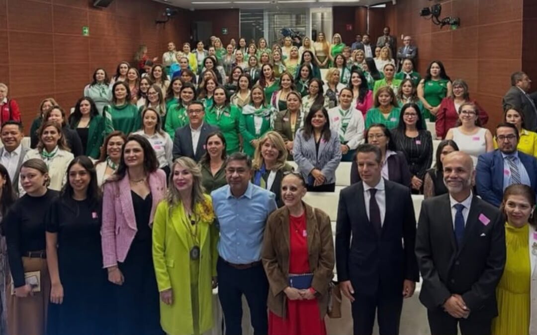 Liliana Orozco presenta hallazgos sobre emprendimiento femenino Mexico en el Senado de la Republica